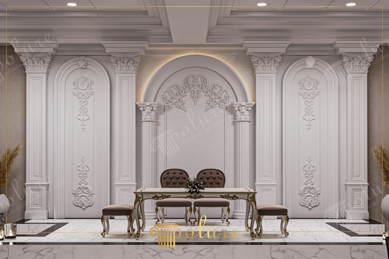 Davet salonu sahnesinde kullanılan beyaz renkli pilaster sütunlar, gizli ışıklı kemer sistemi ve dekoratif arka duvar panelleri.