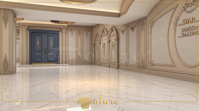 Davet salonunda parlak zemin üzerinde konumlanmış mavi dekoratif kapı, poliüretan çıta, kemer ve pilaster uygulaması