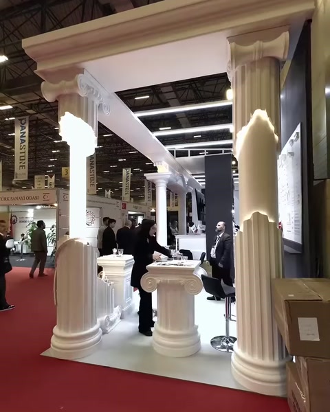 Farklı gövde ve kaide tasarımlarına sahip sütun modelleri