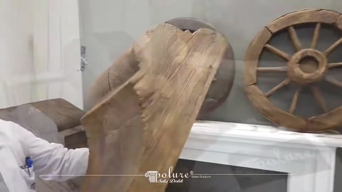 Kiriş modeli şömine üstünde dekoratif kullanım örneği oluşturuyor