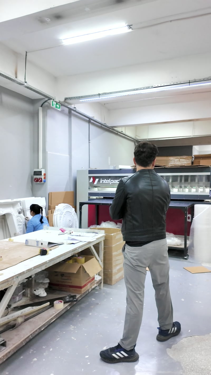 Dekoratif Şömine Çerçevelerinde Son Kontrol ve Paketleme