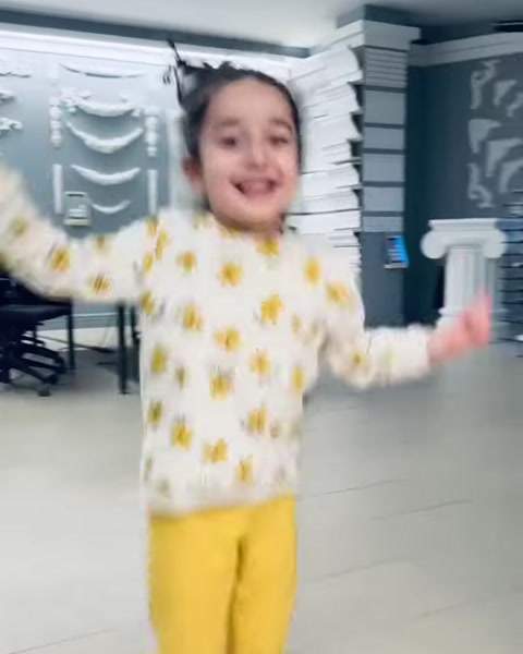 Poliüretan İyon Sütun Başlıkları ile Klasik ve Estetik Dokunuşlar — 0:05