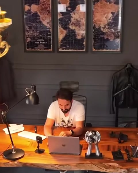 Polure Poliüretan SÜtun Söve Katsilmesi Dekoratif Ürünler ve Teknik Ekibi ile Fuar Stand Uygulama — 0:28