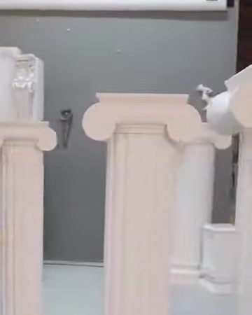 İki kısa sütun modelinde farklı başlık tasarımları sergileniyor